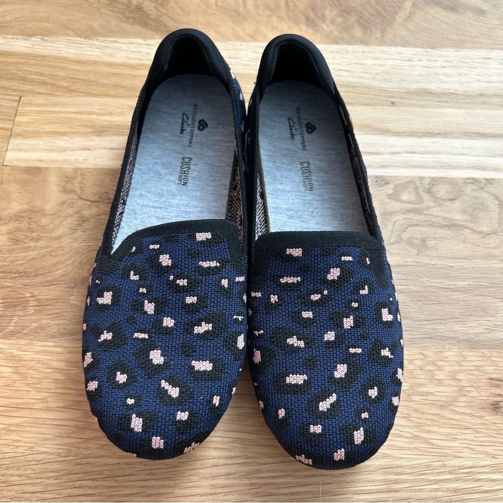 Clarks Cloud Steppers Cushion Animal Print Flat Shoes - Picture 2 of 5